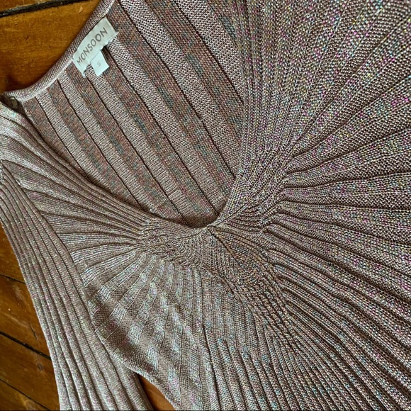 Luxe Gold Metallic V Neck Ribbed-Knit Tunic Dress - Picture 4 of 6